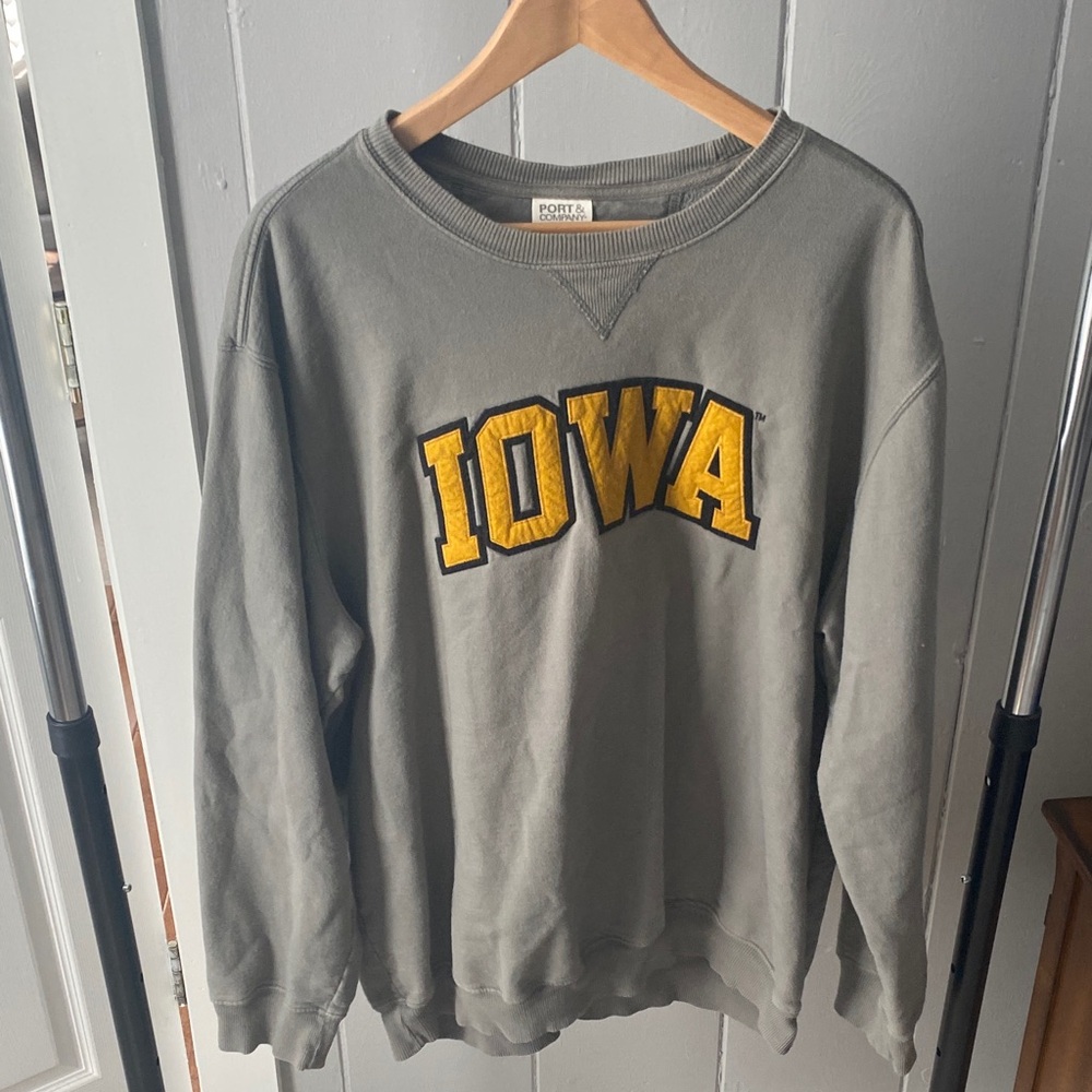 Iowa XXL Men's Crew Neck Sweater
